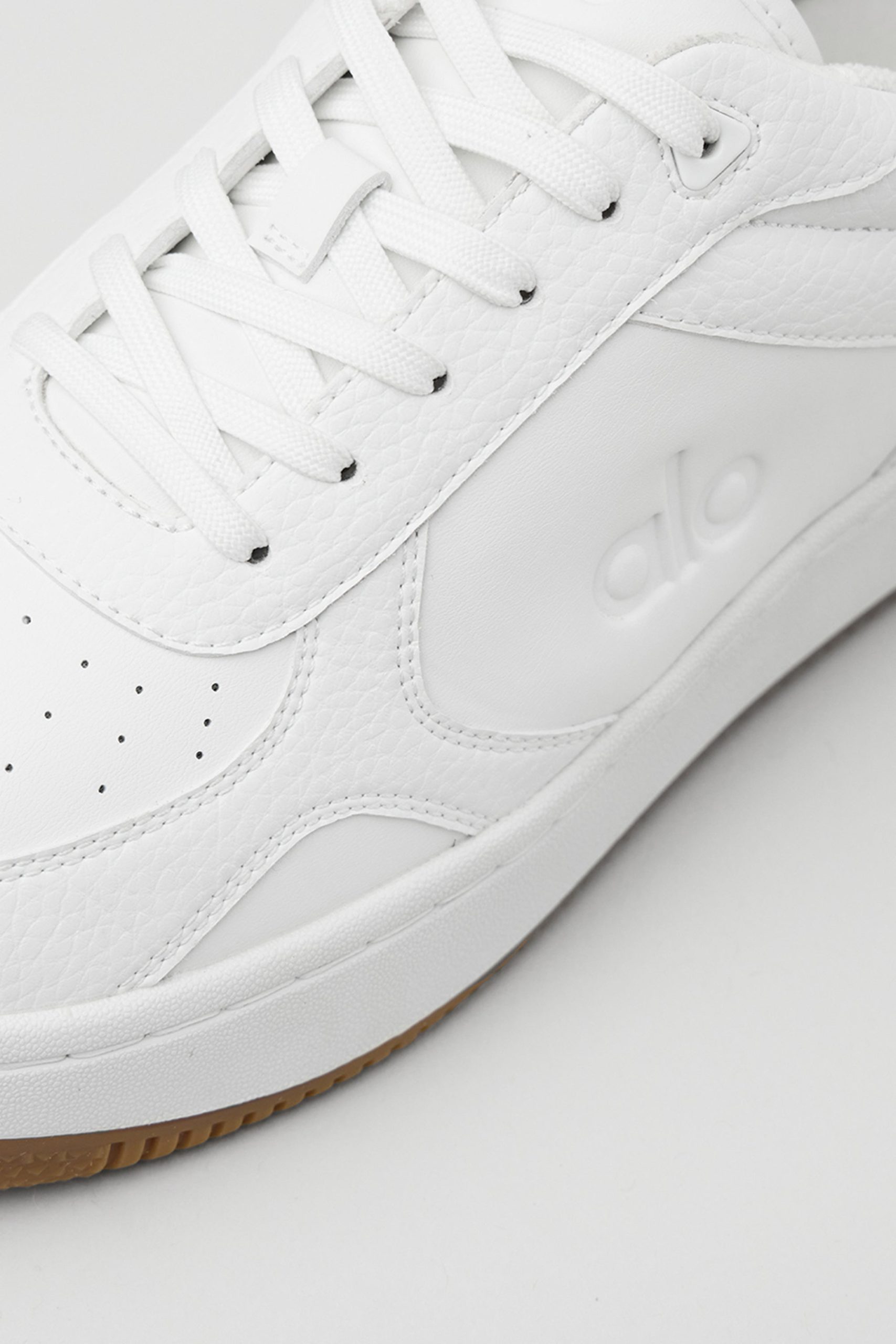 ALO Recovery Mode Sneaker - Natural White/Gum - Image 7