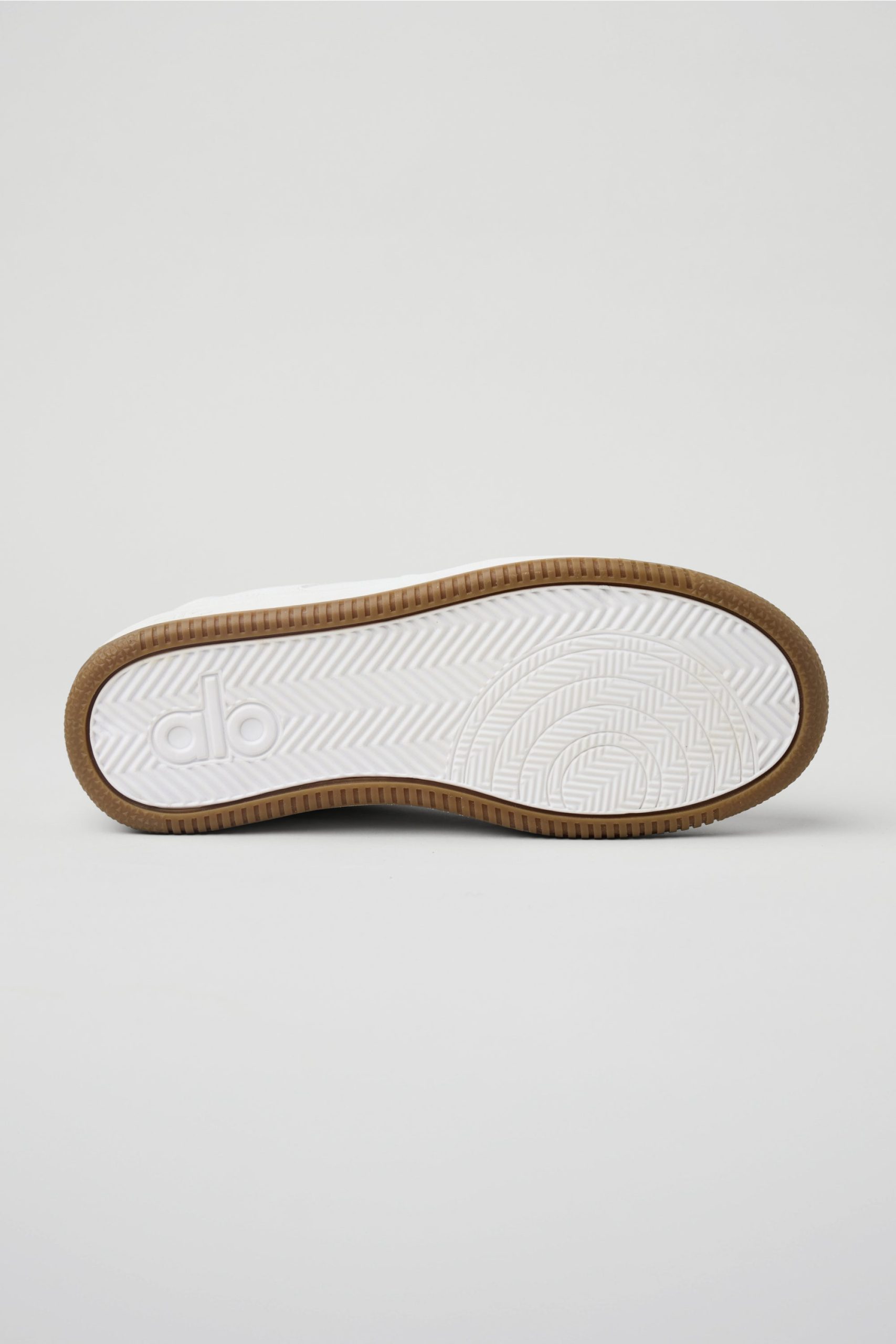 ALO Recovery Mode Sneaker - Natural White/Gum - Image 5