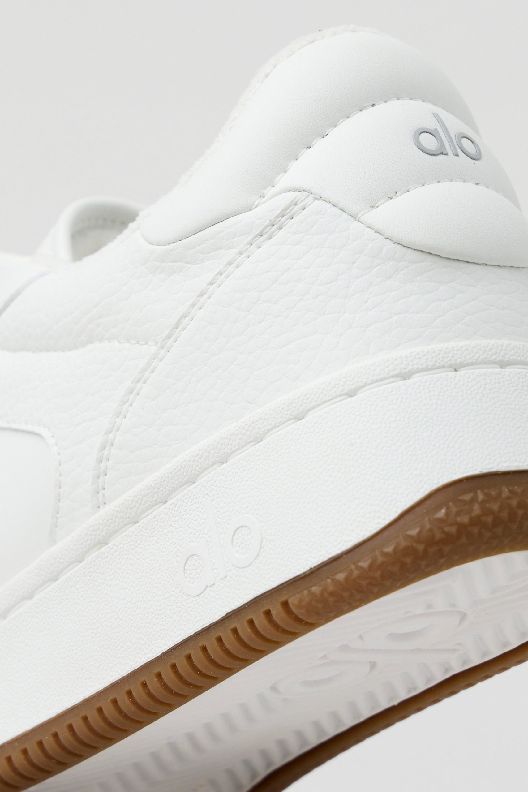 ALO Recovery Mode Sneaker - Natural White/Gum - Image 6
