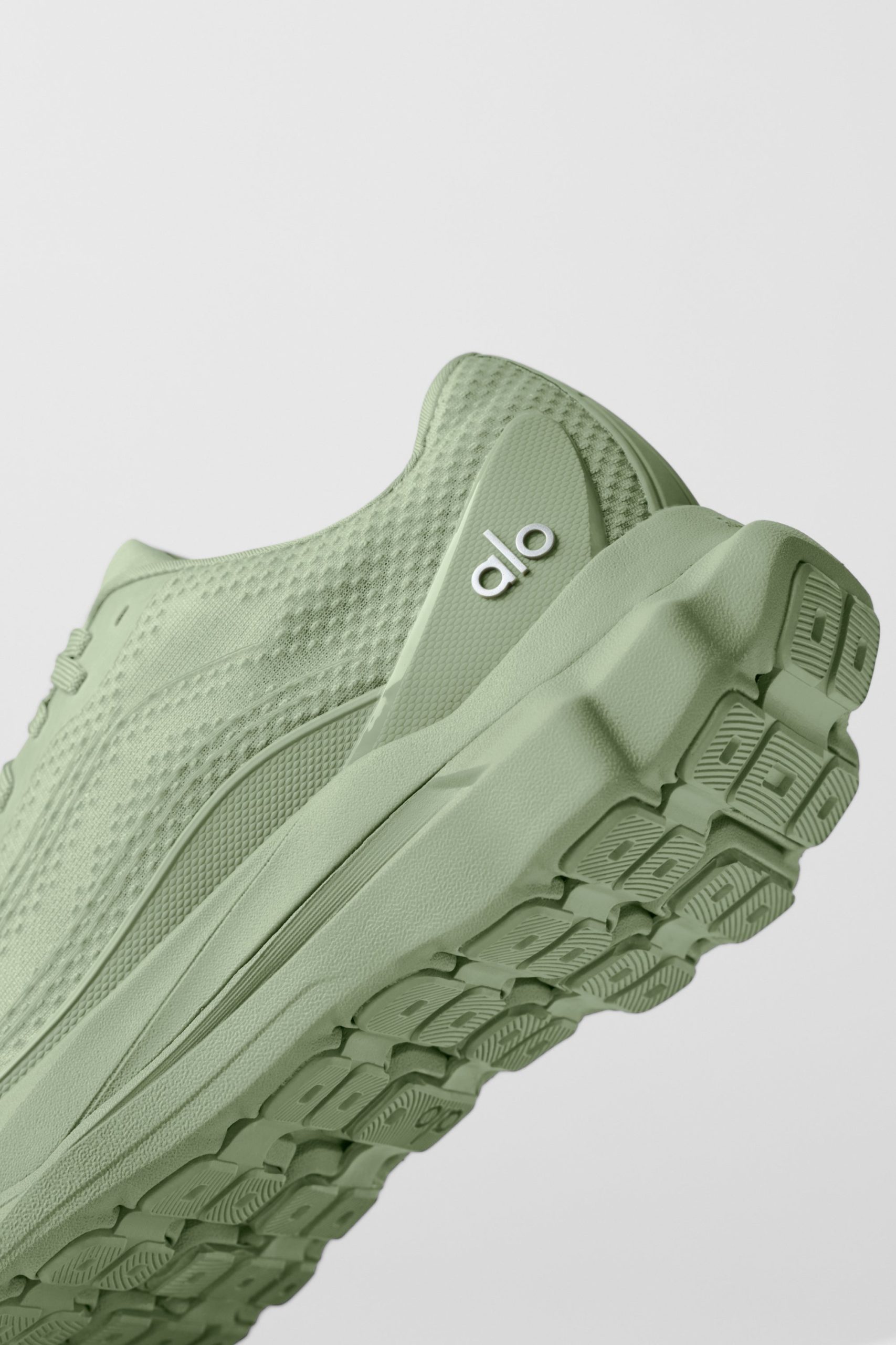 ALO Runner - Dune Grass - Image 7