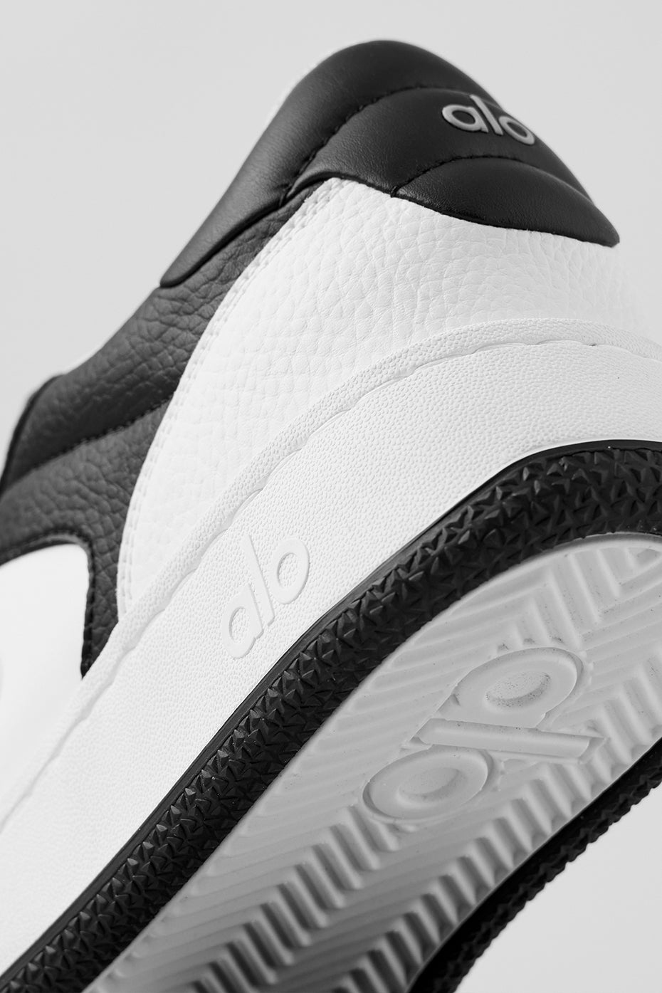 ALO Recovery Mode Sneaker - Black/White - Image 7