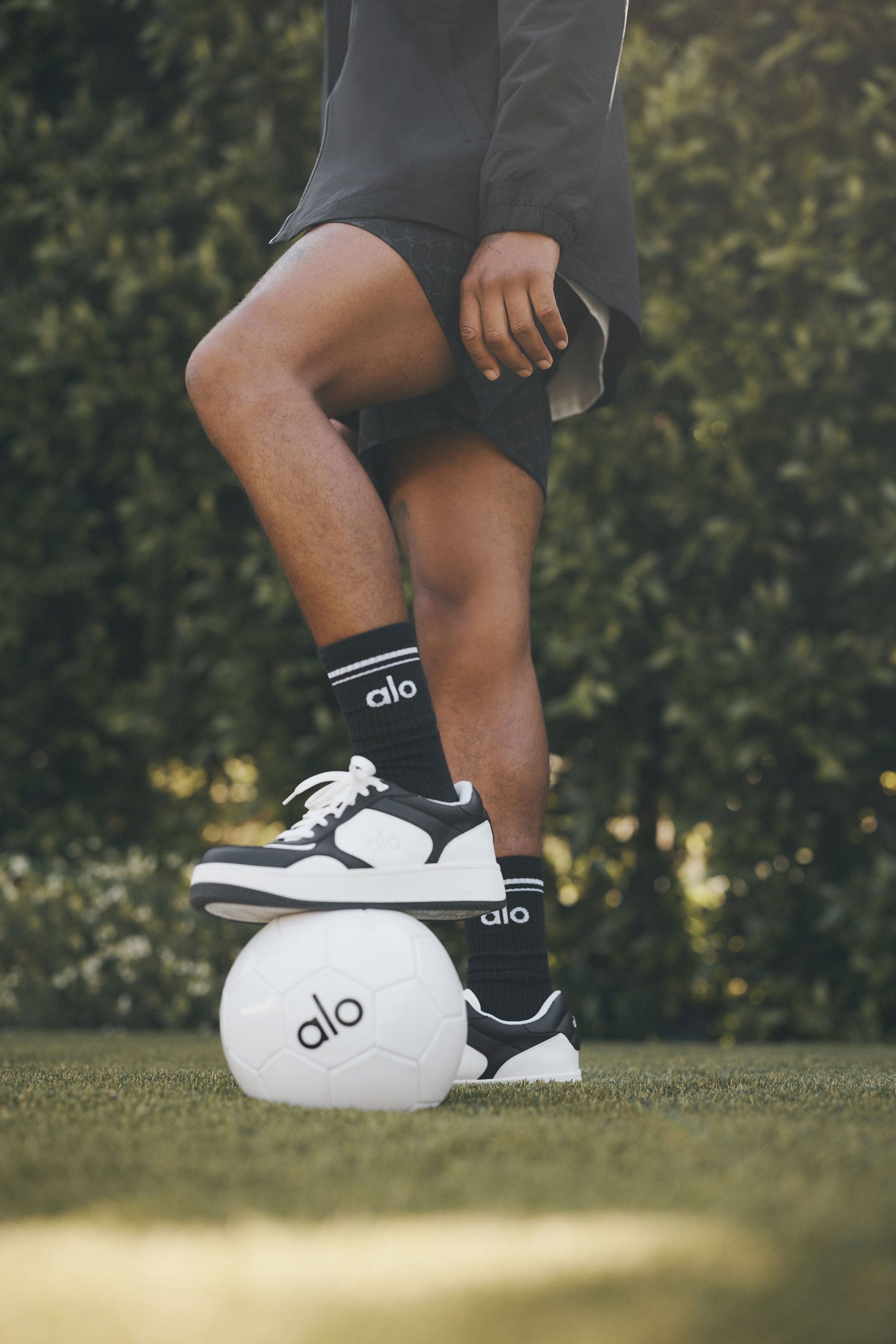 ALO Recovery Mode Sneaker - Black/White - Image 3