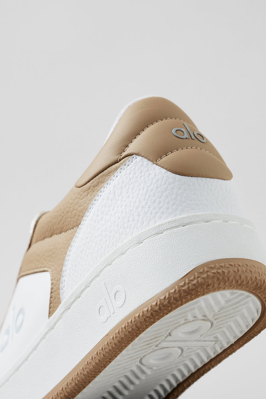 ALO Recovery Mode Sneaker - Gravel/White - Image 7