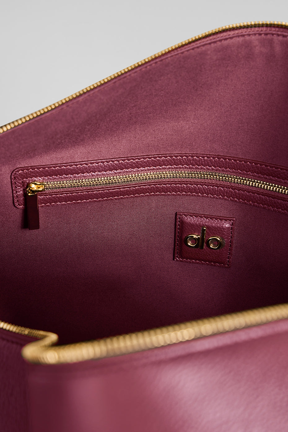ALO Voyage Duffle - Bordeaux Leather - Image 7
