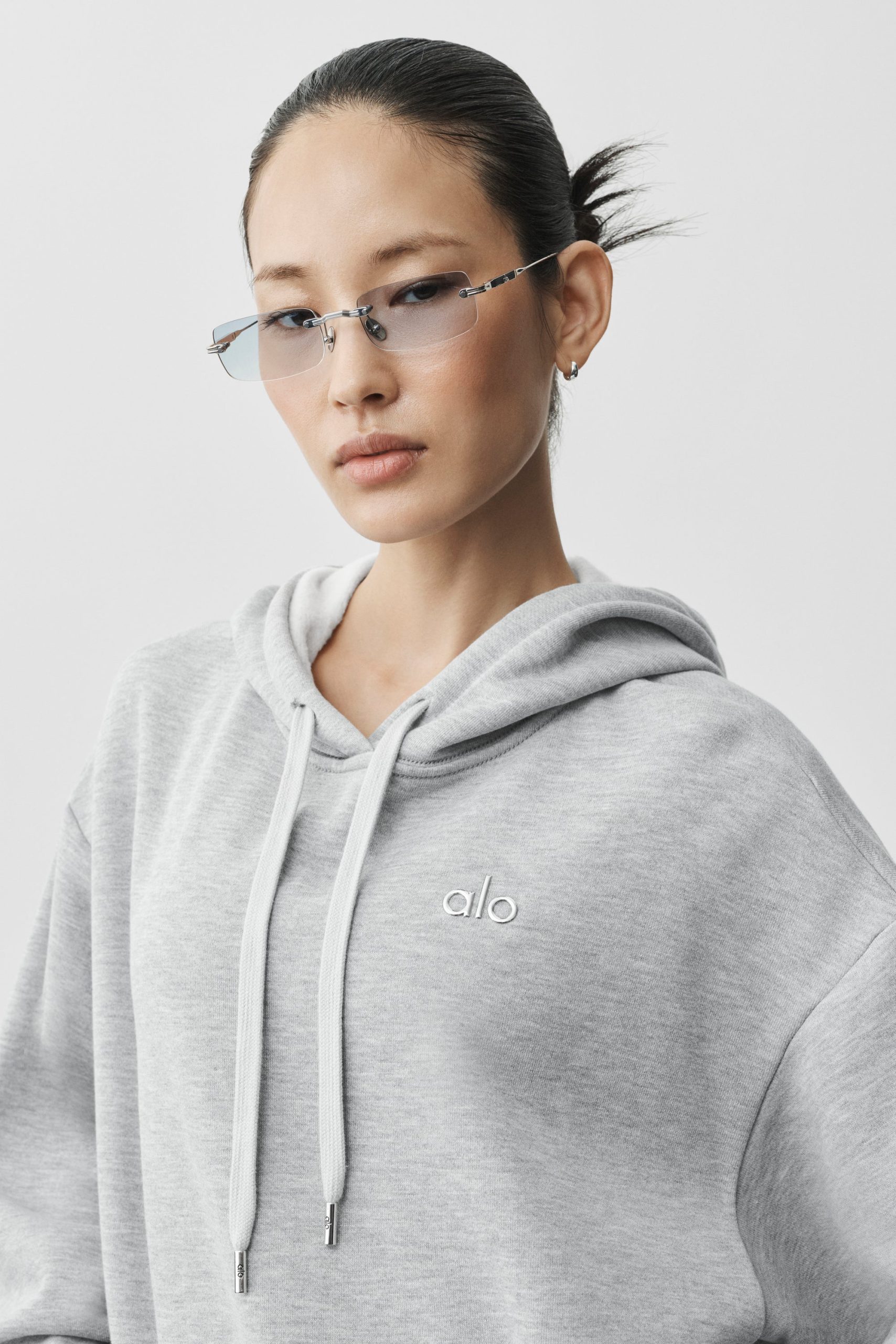 ALO Wire Frame Sunglasses - Chrome/Blue Gradient - Image 4
