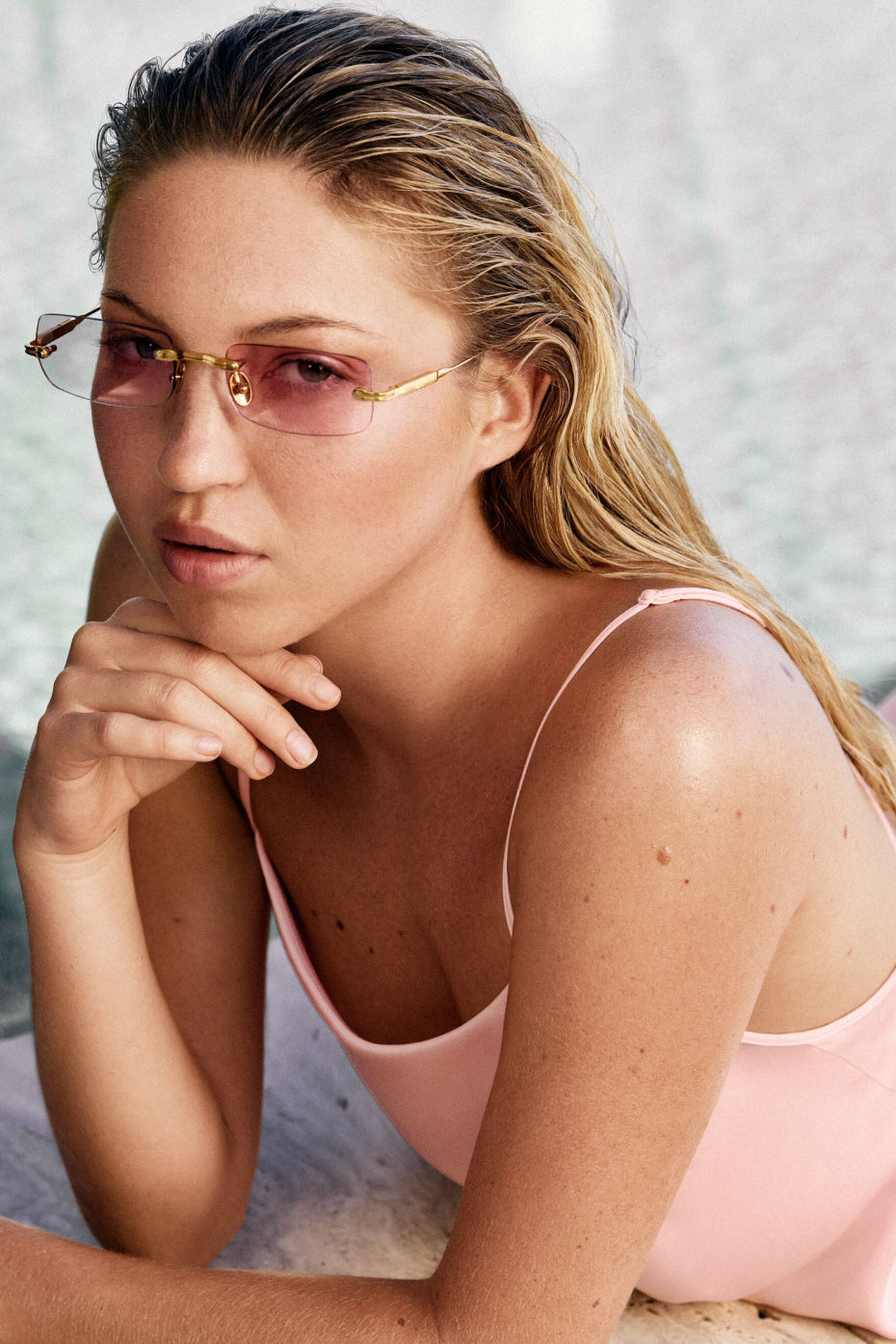 ALO Wire Frame Sunglasses - Gold/Pink Gradient - Image 4