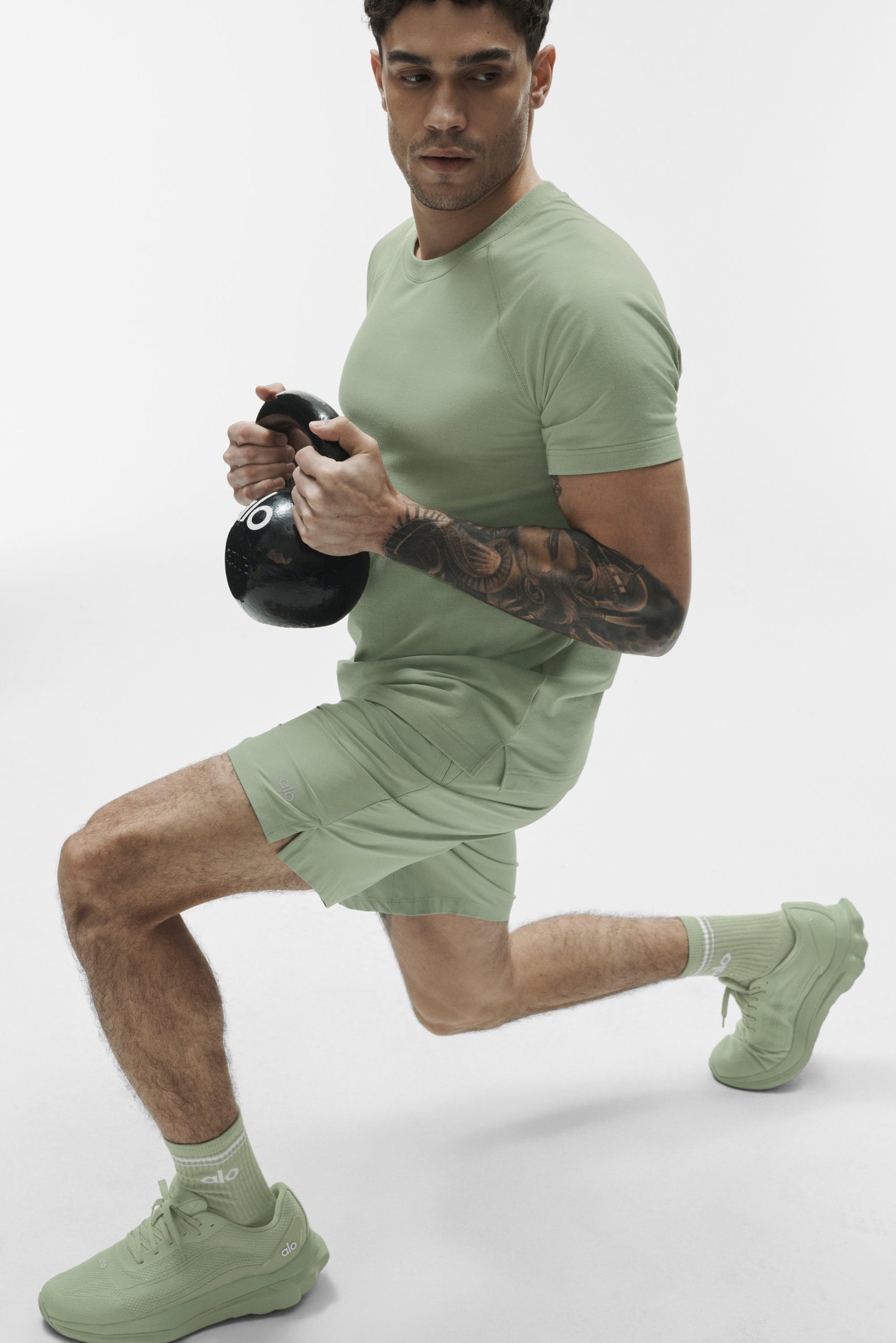 ALO Vapor Crewneck Short Sleeve - Dune Grass - Image 4