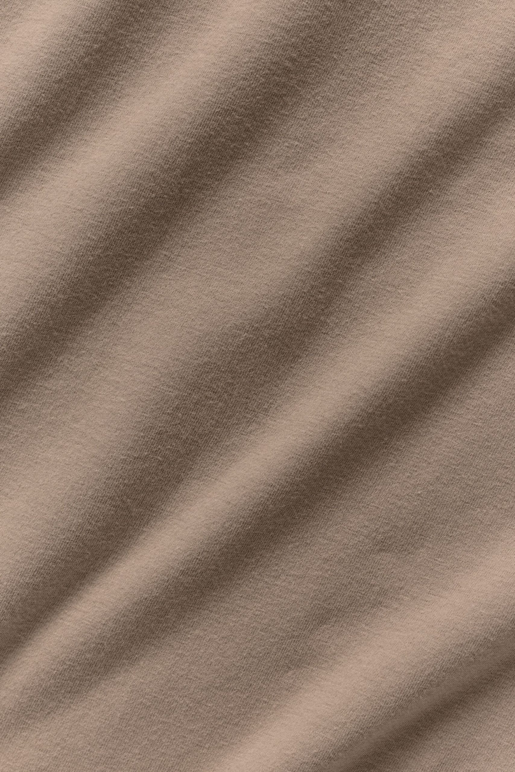 Street Essential Tee - Gravel - Image 6