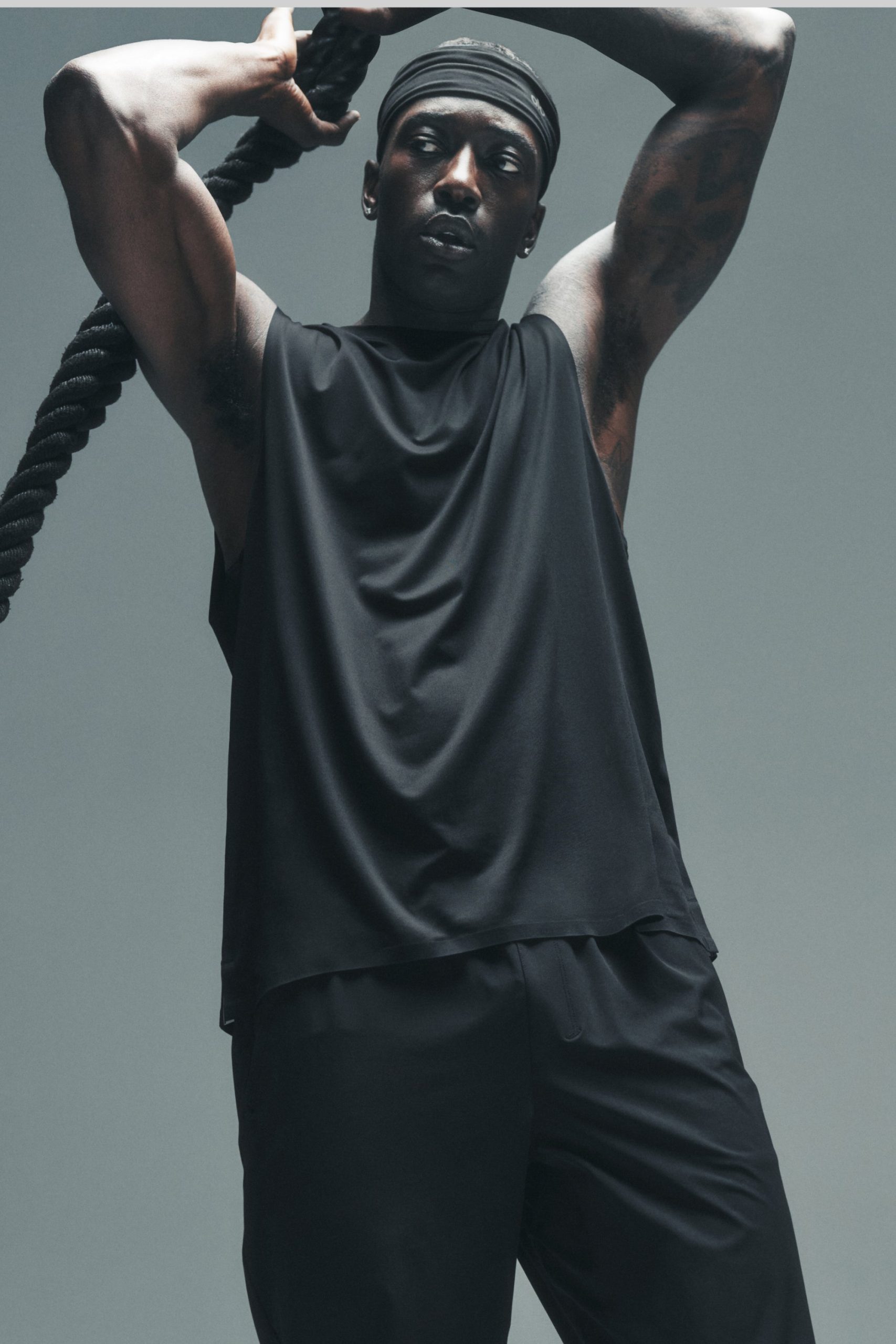 Idol Muscle Tank - Black