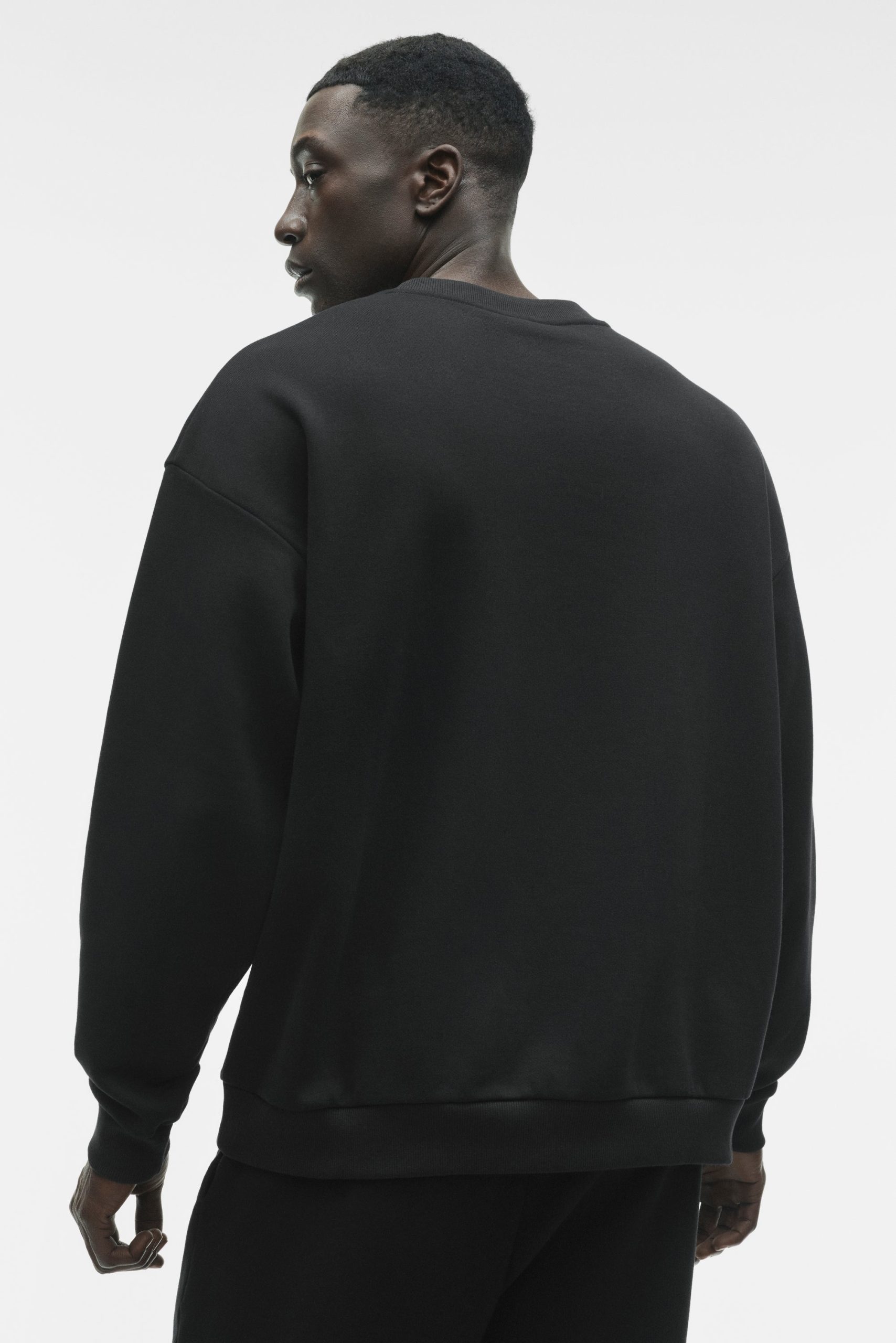 Accolade Crew Neck Pullover - Black - Image 2