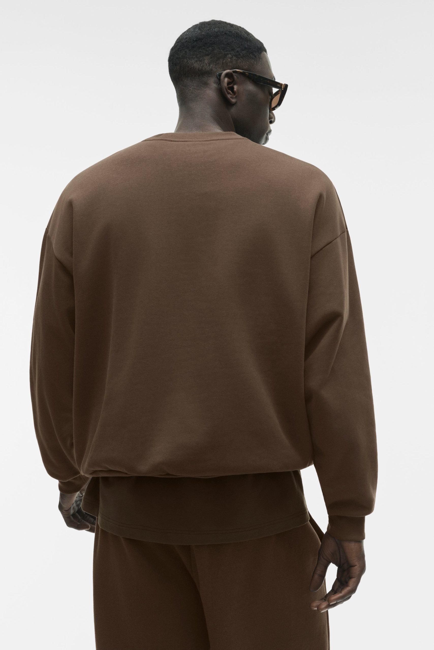 Accolade Crew Neck Pullover - Espresso - Image 2
