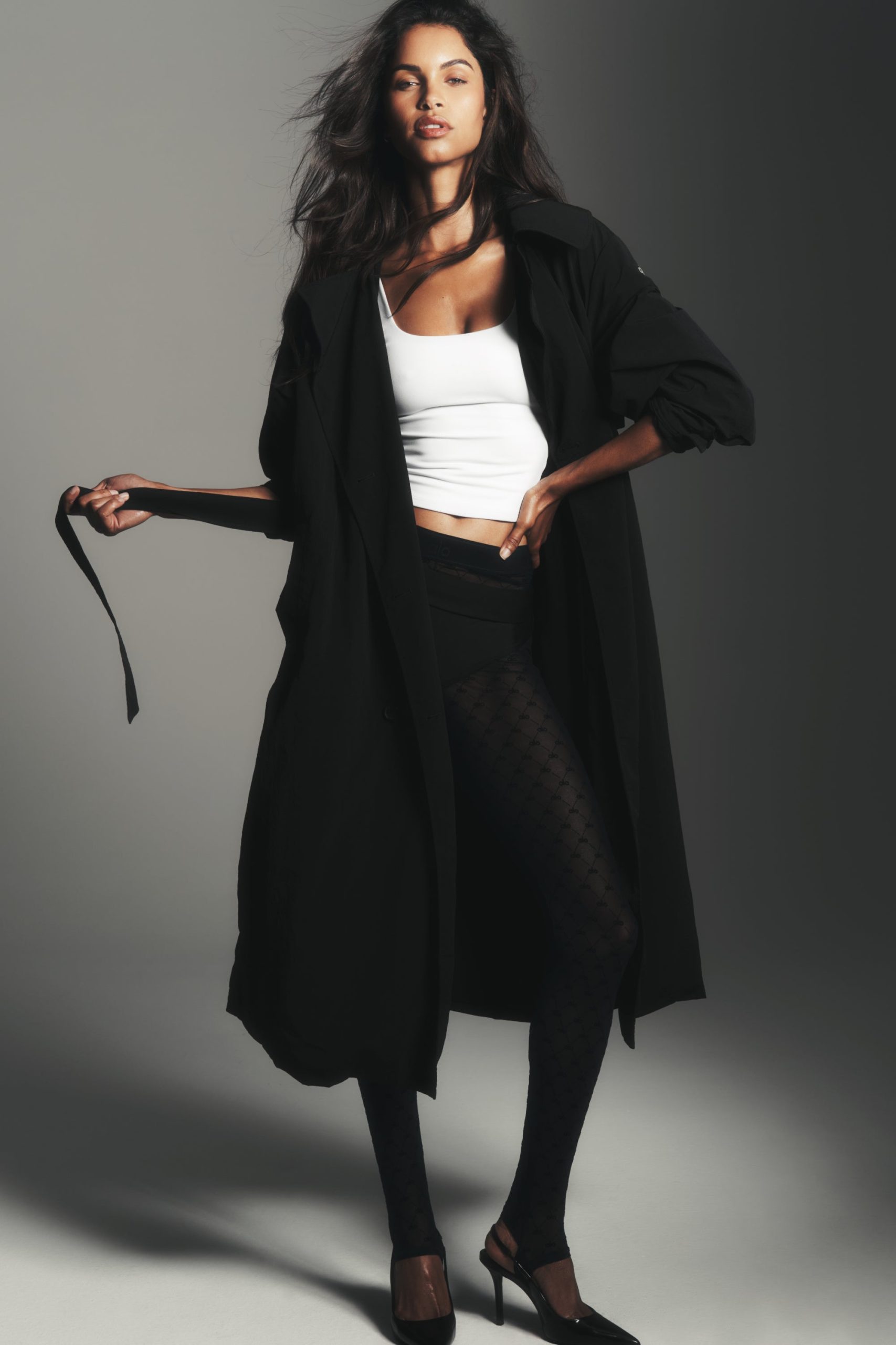 Crinkle On The Move Trench - Black