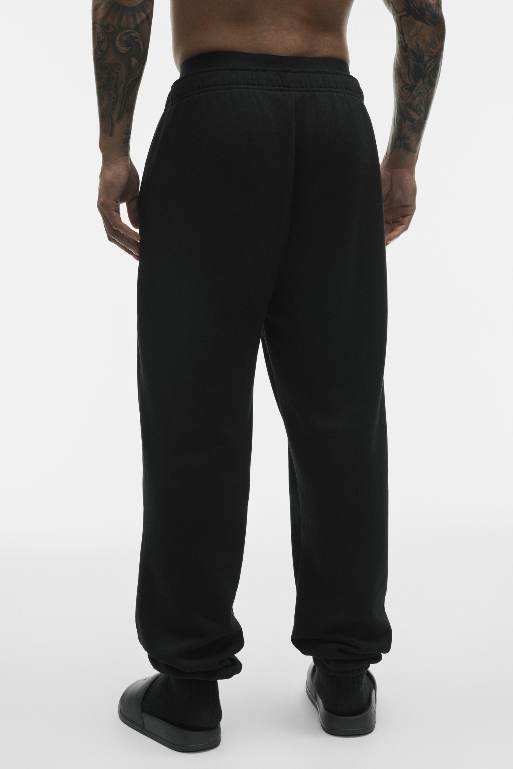 Accolade Sweatpant - Black - Image 2