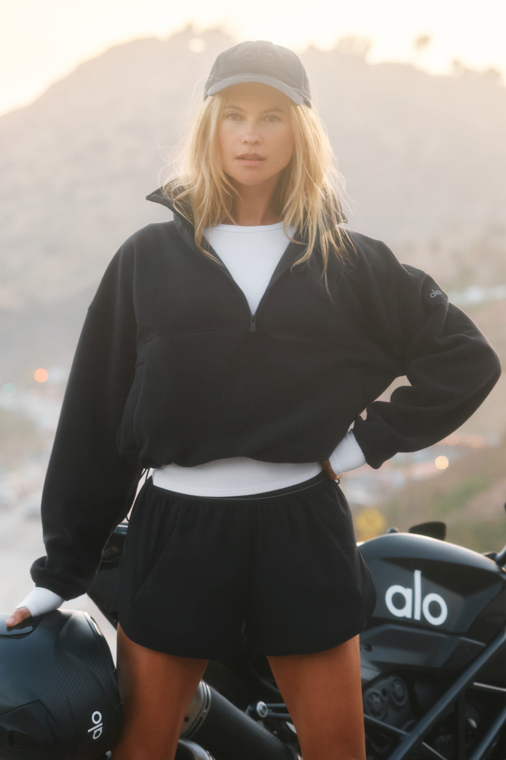 Polar Fleece Retreat Cover Up - Black