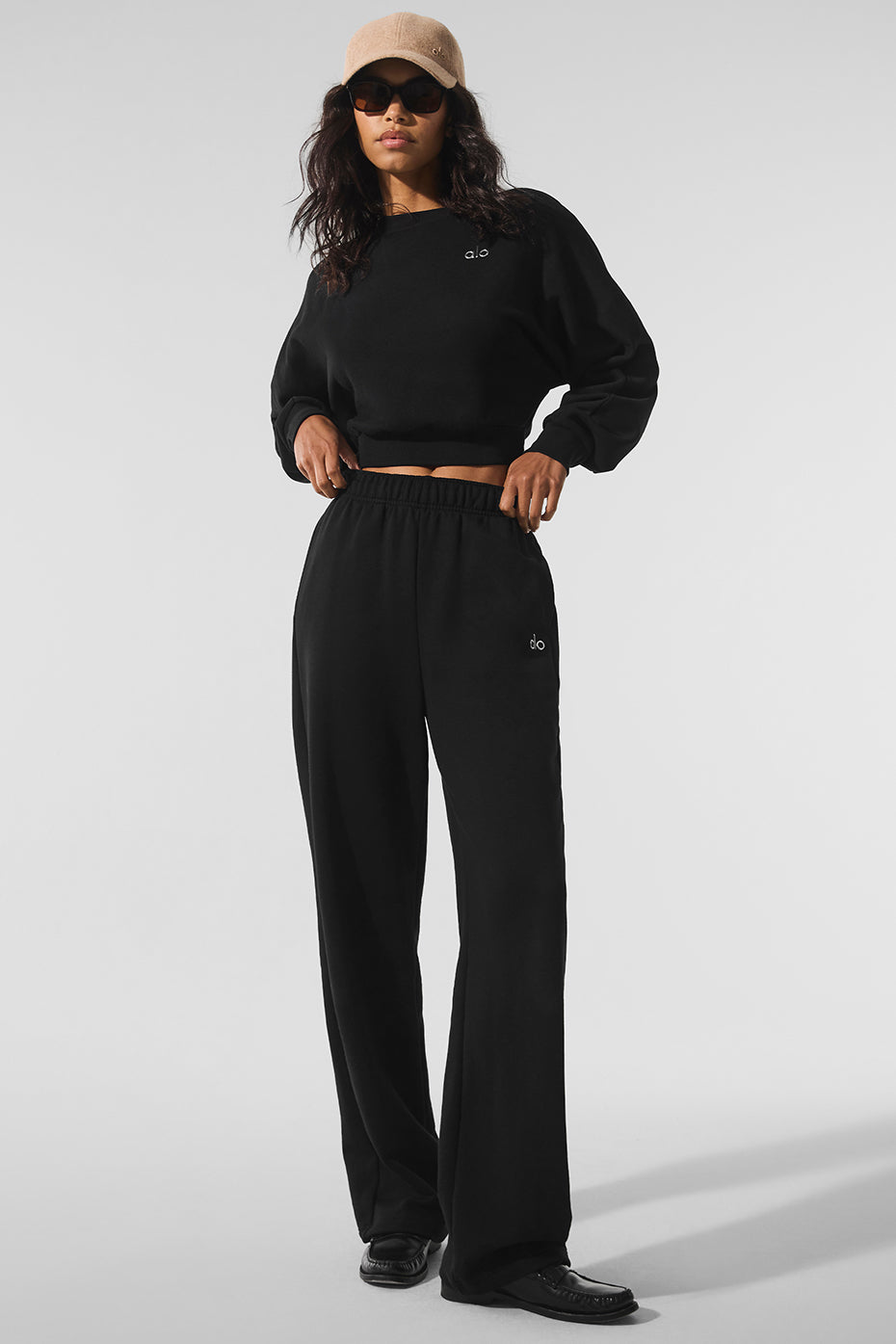Cropped Accolade Crewneck - Black - Image 5