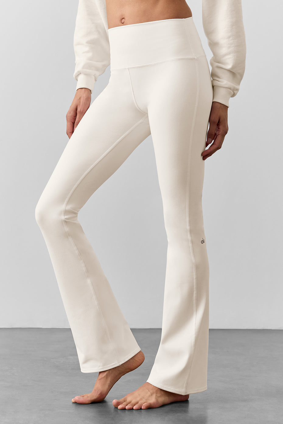 Airbrush High-Waist Bootcut Legging (Regular) - Ivory - Image 3