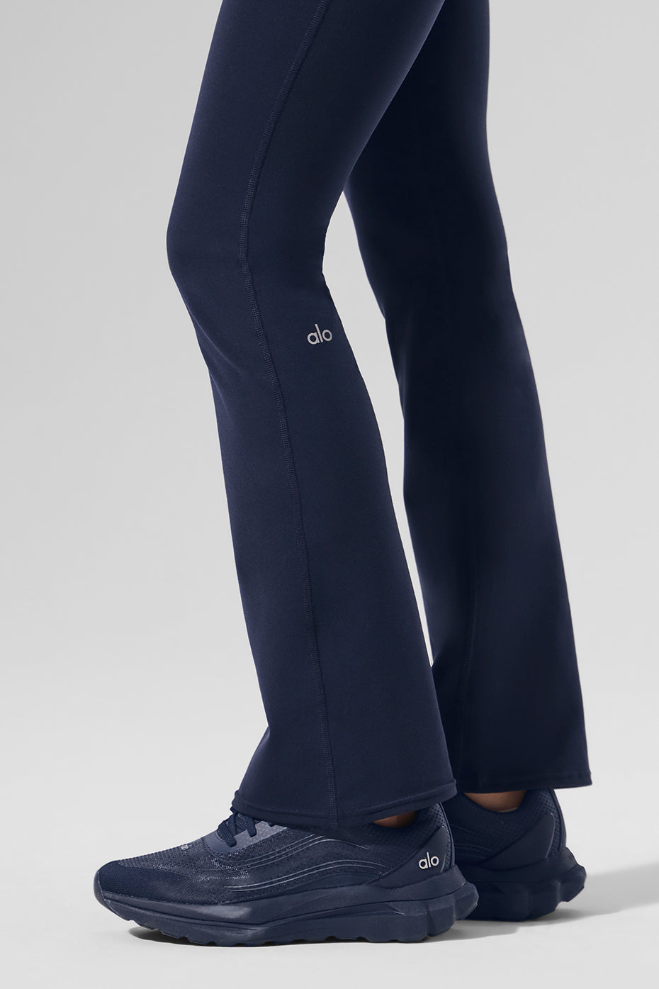 Airbrush High-Waist Bootcut Legging (Short) - Navy - Image 5
