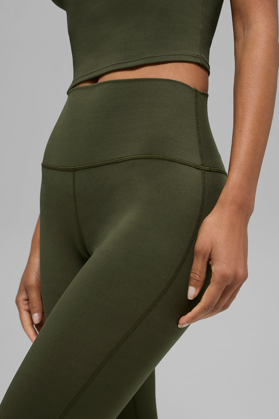 ALO Softsculpt High-Waist Bootcut Legging (Regular) - Green Olive - Image 4