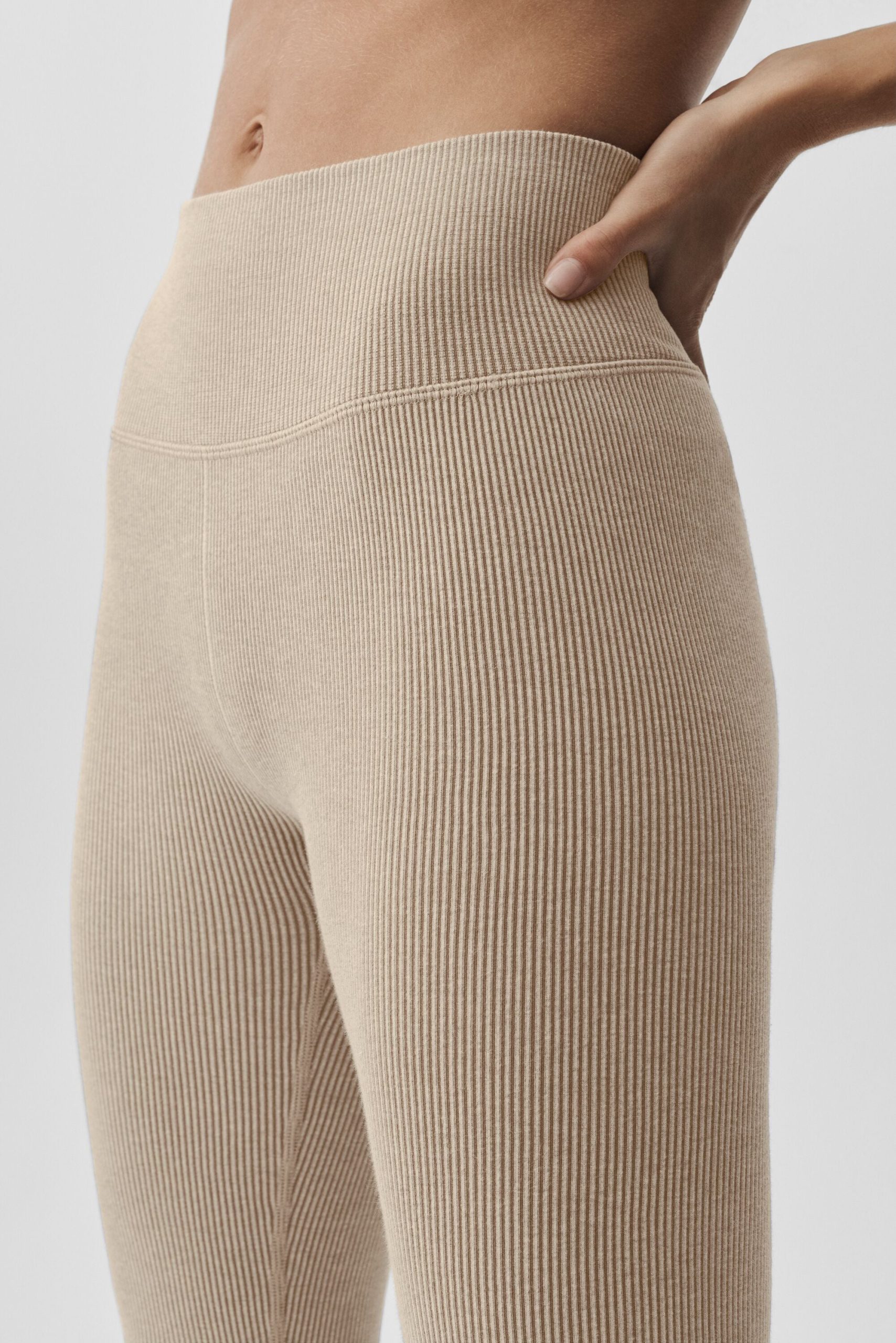Seamless High-Waist Two Tone Rib Legging - Gravel Heather - Image 3