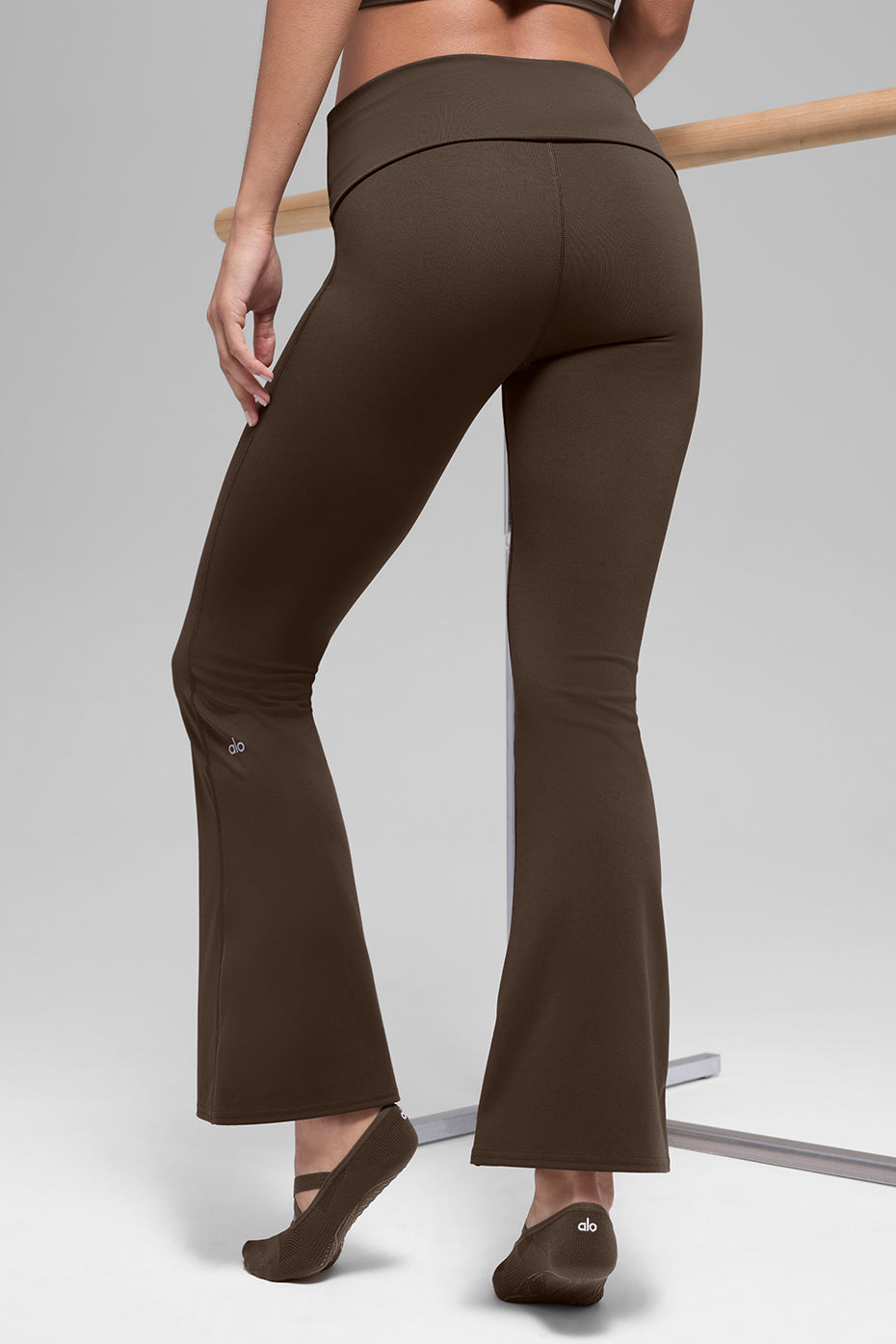 ALO Softsculpt Foldover Flare Legging (Short) - Espresso - Image 3