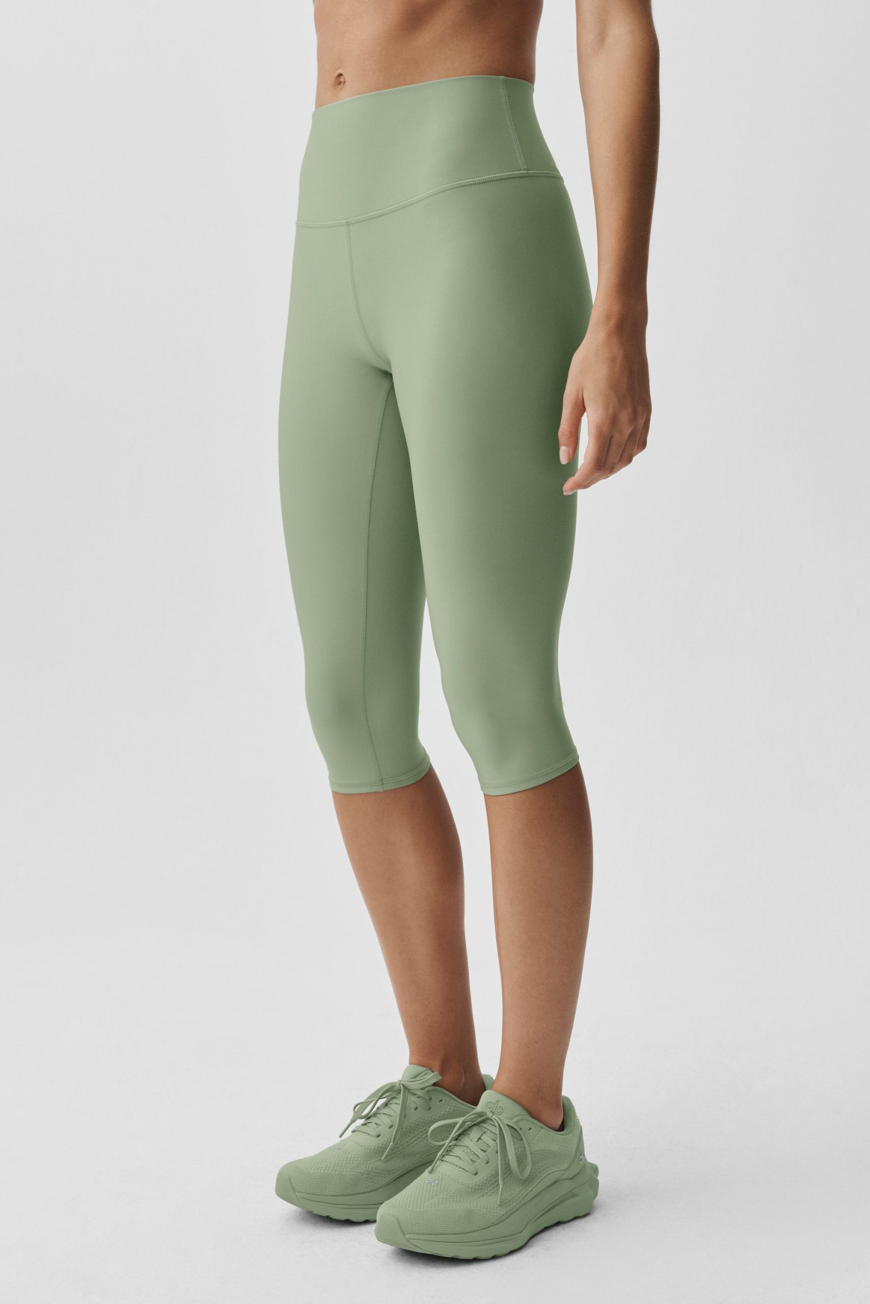 16 High-Waist Airlift Capri - Dune Grass - Image 3