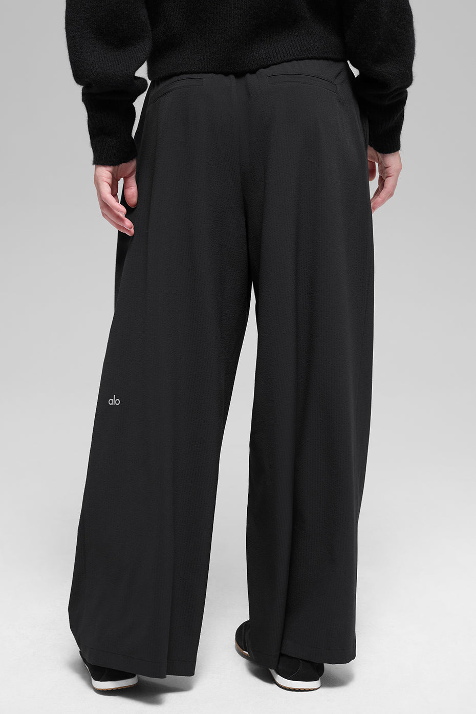 High-Waist Dreamscape Trouser (Short) - Black - Image 3