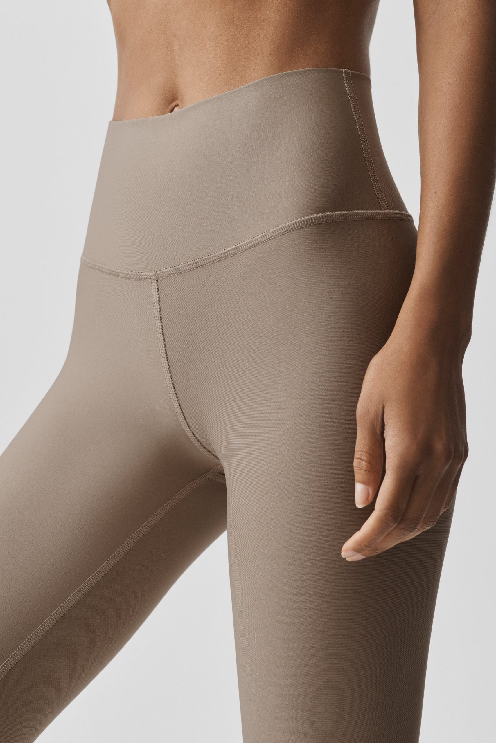 7/8 High-Waist Airlift Legging - Gravel - Image 3